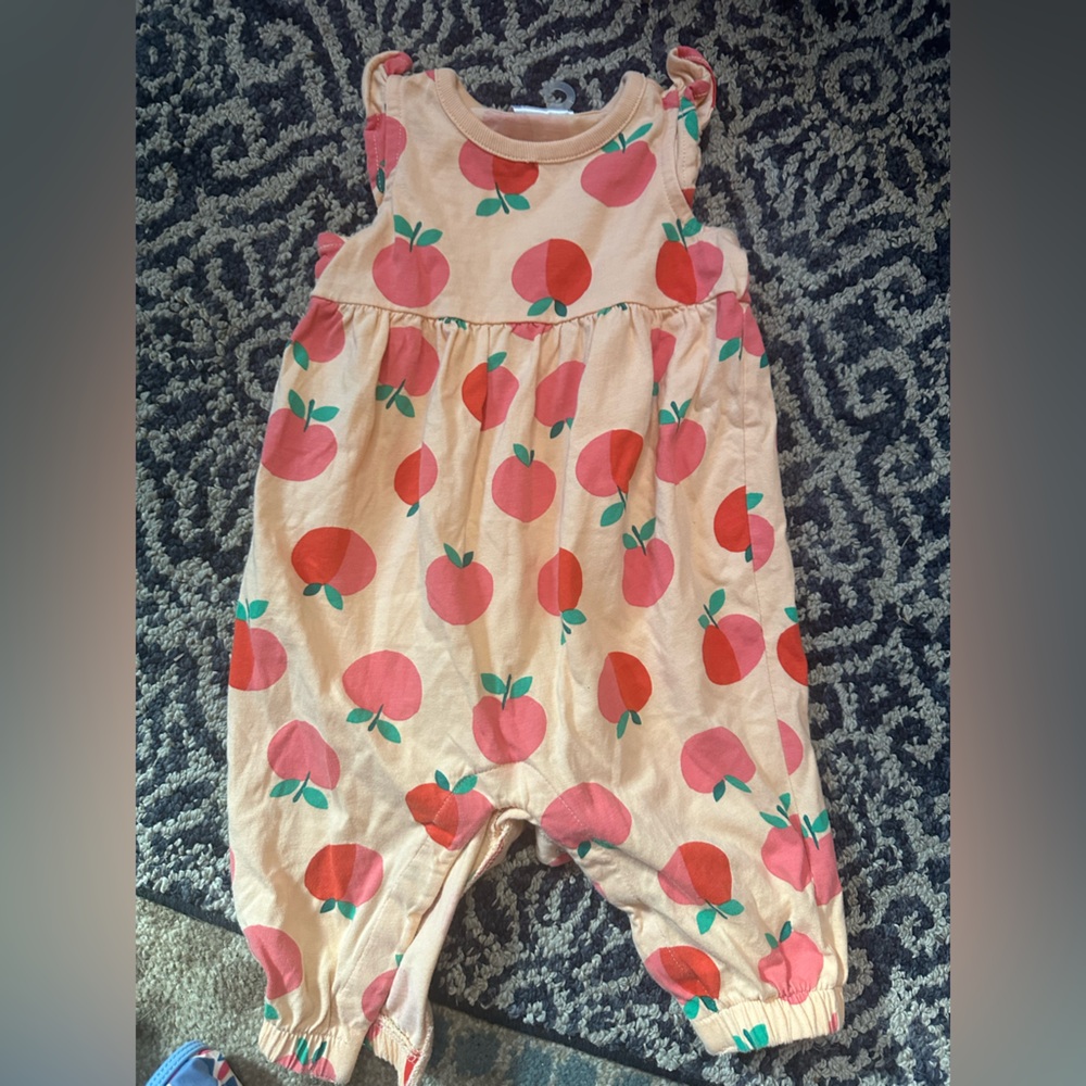 Apple romper 6m
